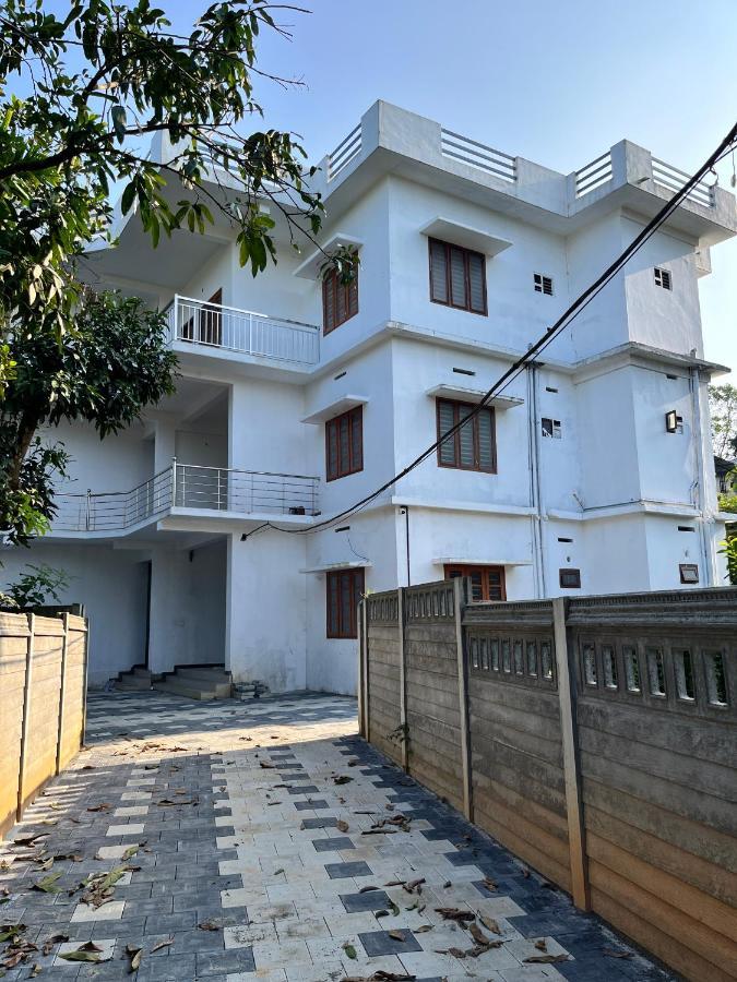 Wayanad Biriyomz Residency, Kalpatta, Low Cost Rooms And Deluxe Apartment Luaran gambar
